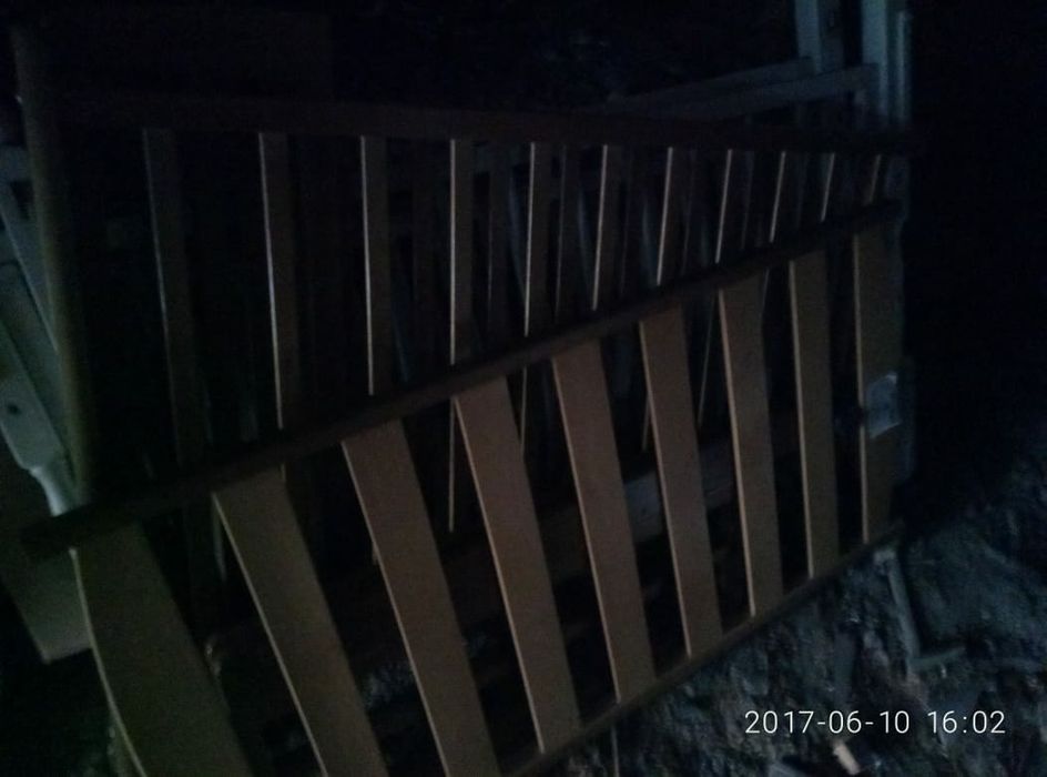 Кровать детская , на колесиках