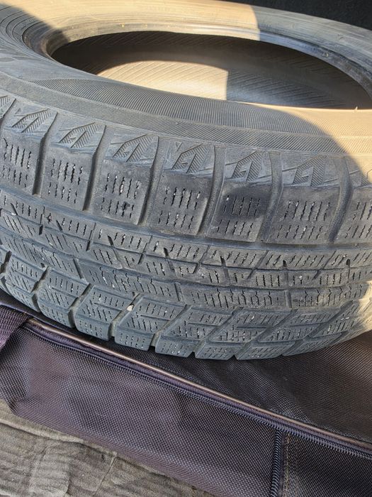 Продам недорого шины зимние