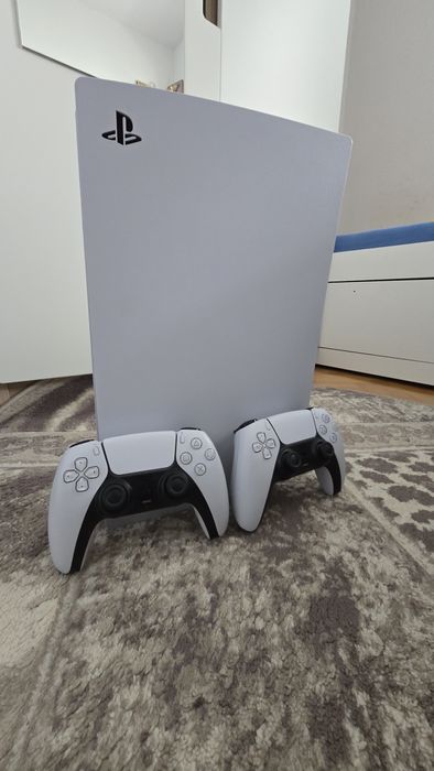 PS5 Disk Edition 512gb + 2 controllere PS5