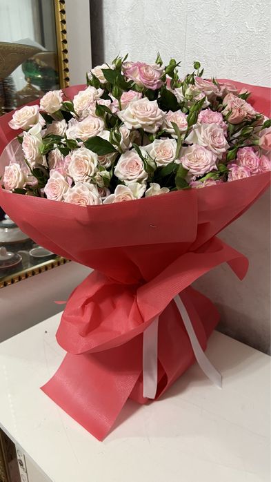 Букет. Цветы. Спрей роза. Свежий букет