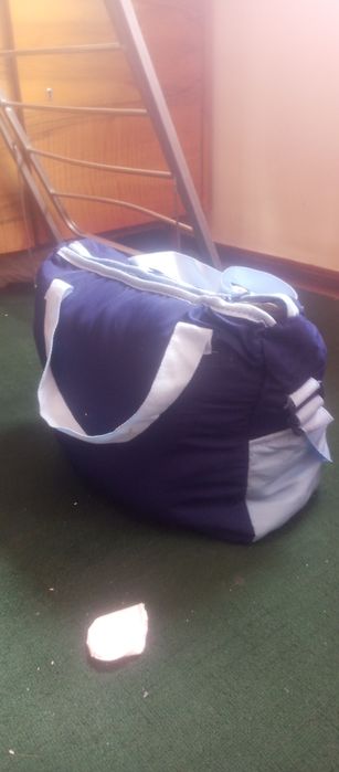 Arzon kiyimlar sotiladi