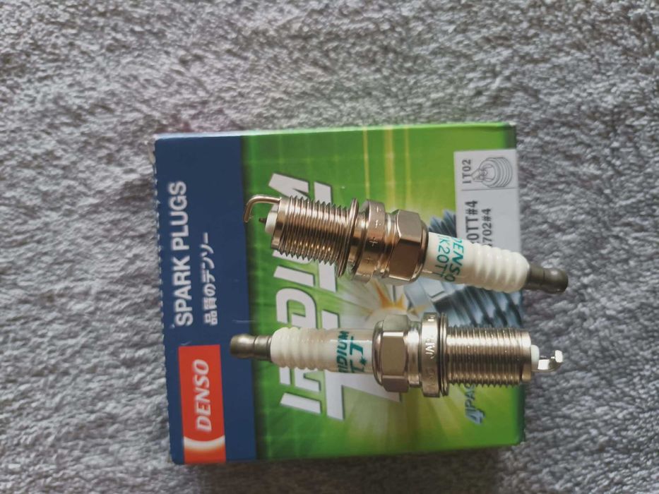Запалителна свещ DENSO Iridium TT Check Thread IK20TT 4702 и 16TT-4701