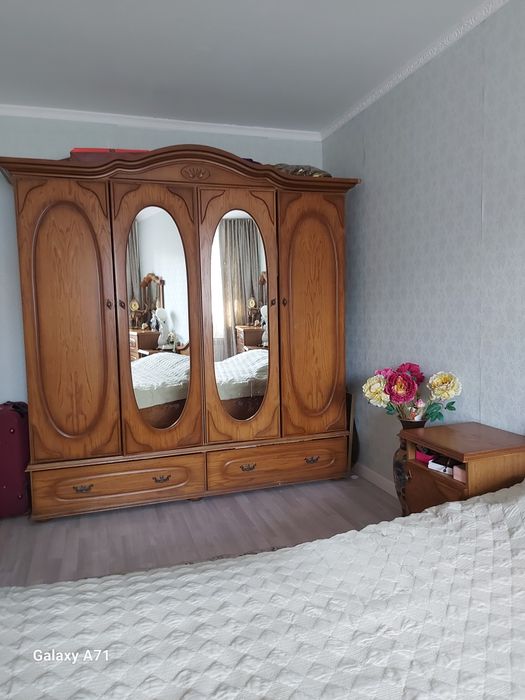 Спальный гарнитур (итальянский дуб)