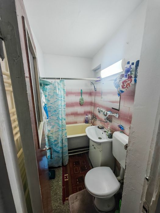 Proprietar vând apartament 3 camere