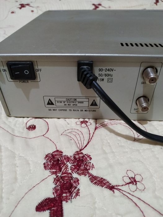 Тюнер Спутниковый. Бомбокс в Рабочем состоянии