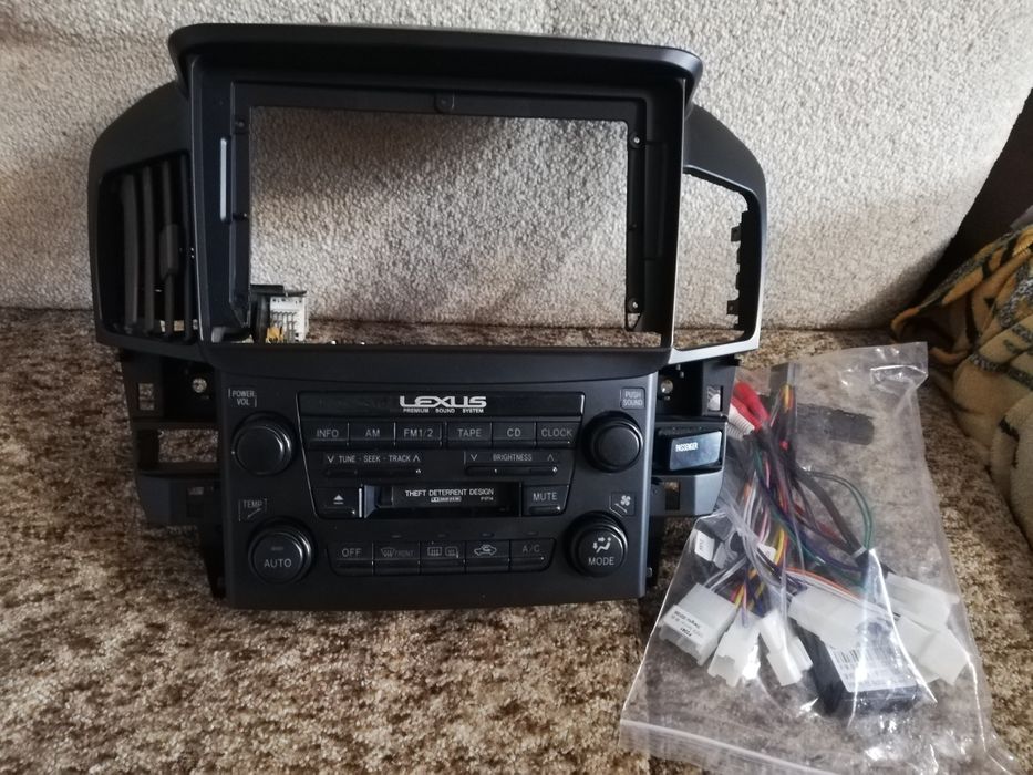 Продам рамку под андройд на lexus Rx 300