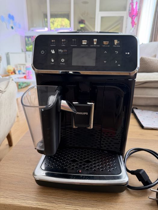 Кафеавтомат Philips 5500 LateGo