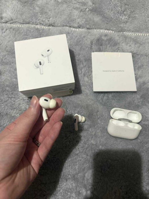 Наушники Apple AirPods Pro 2nd generation белый