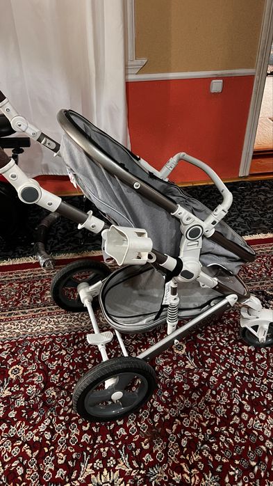 Каляска с автокресло хорошего качества.