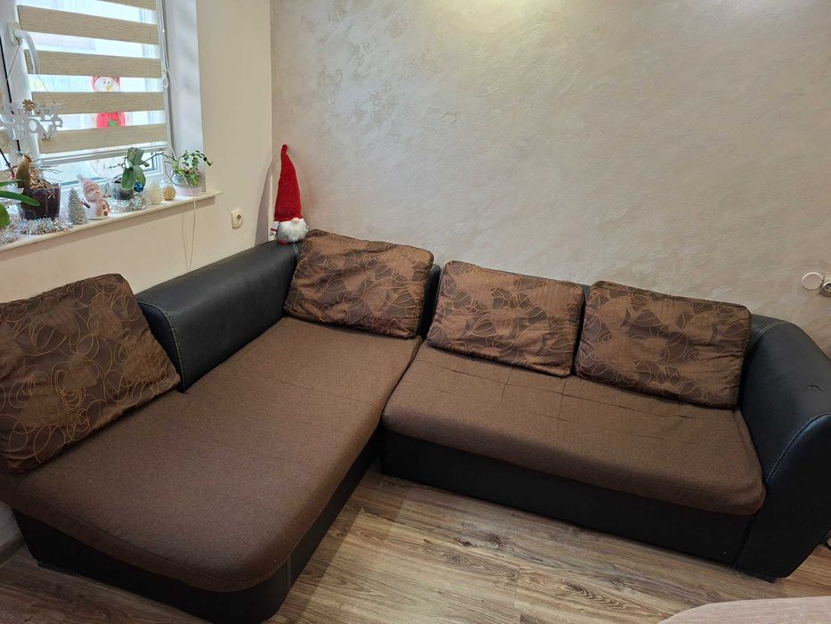 Ъглов разтегателен диван