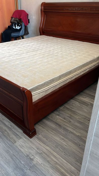 Кровать двухспальная