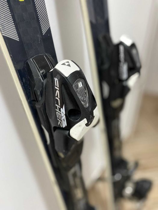 Vand schiuri si clapari second hand Fischer C-line Tribune