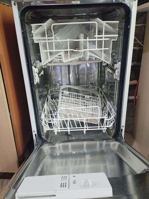 Продам посудомоечную машину б/у