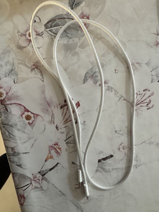 Адаптер и шнур оригинал