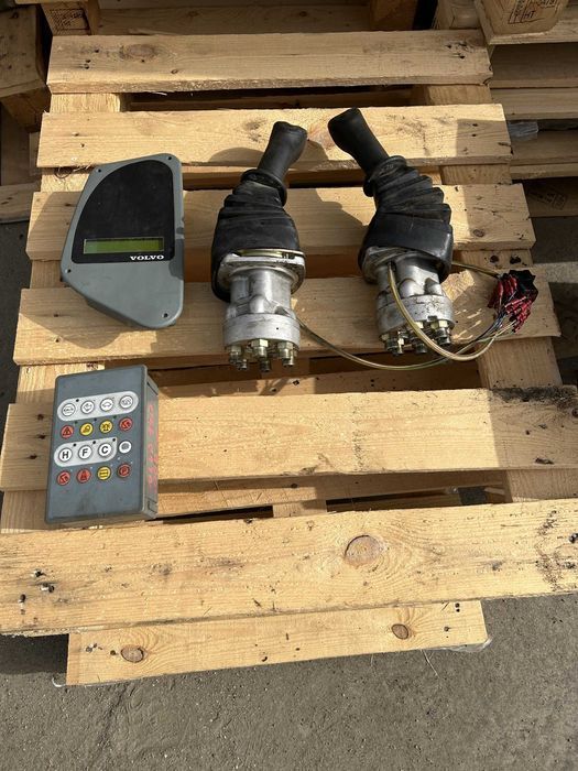 Joystick / Monitor excavator VOLVO EW140 - Piese de schimb Volvo
