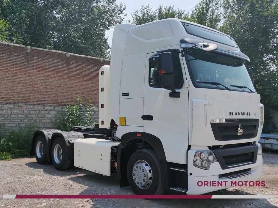 В наличии!!! Седельный тягач HOWO T7Н CNG (2024)