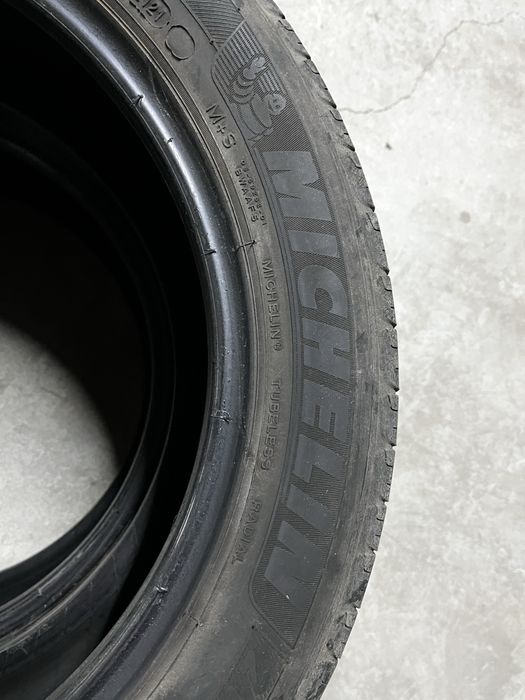 Продам летние шины Michelin. Размер: 215/55R 17
