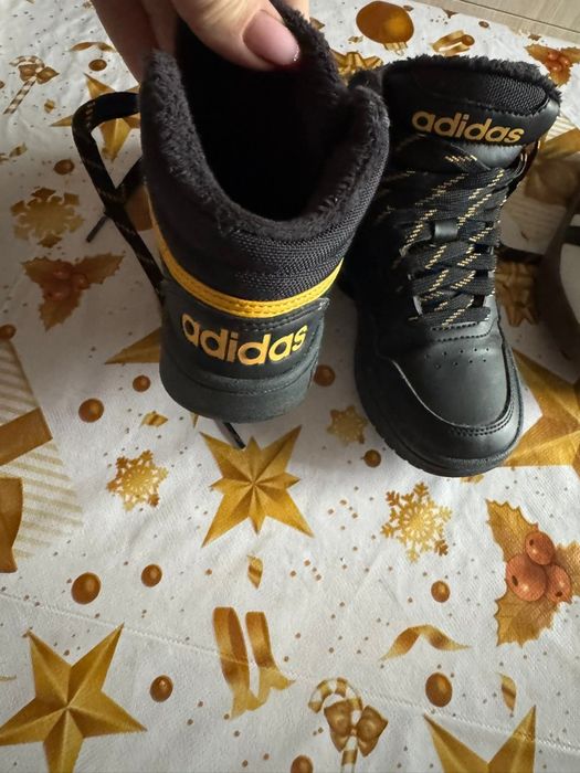Ghete si adidași adidas