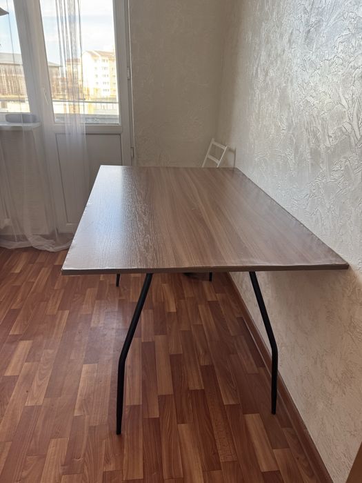 Продам стол для кухни