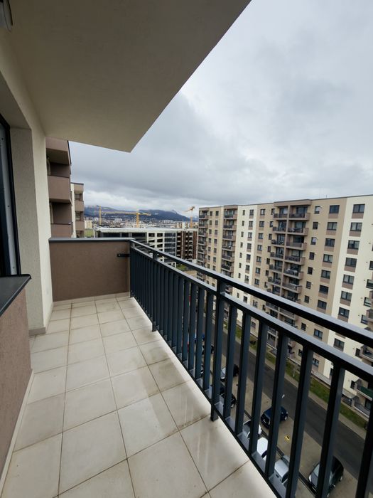 Apartament cu 2 camere de inchiriat in zona Tractorul nou in garantie