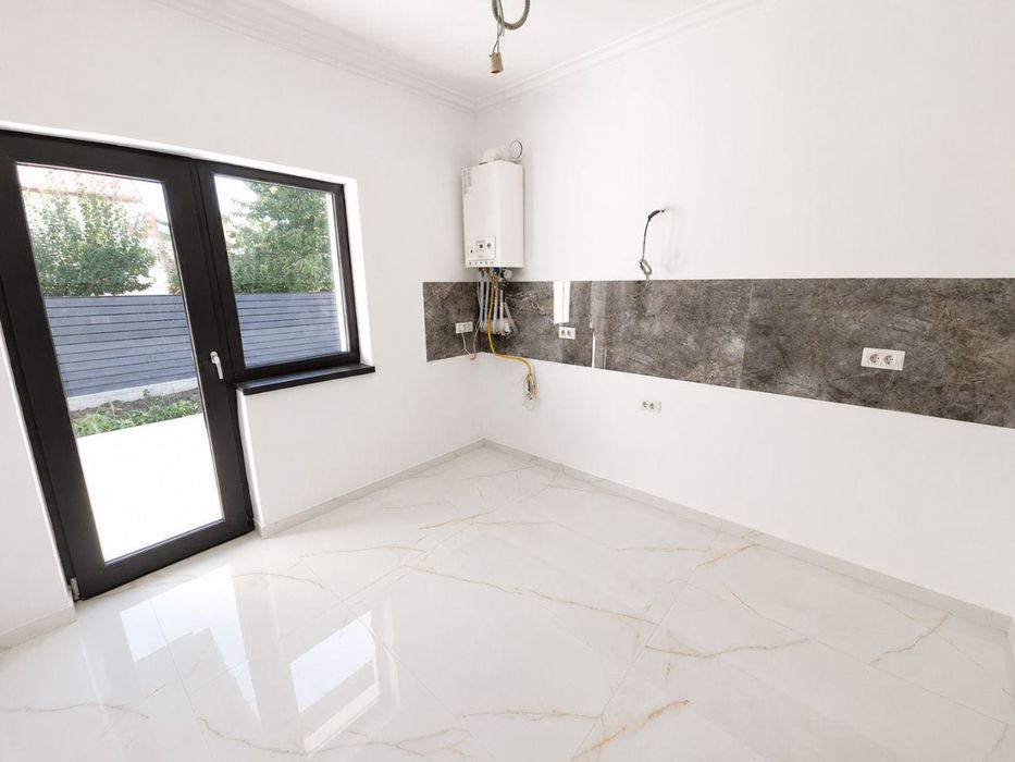 Casa de Vanzare Breazu, Aleea Pădurii, 4 Camere, 85 mp utili, 430 mp teren, Porti Automatizate, Drum Privat, Predare la Cheie, Gata de Mutare