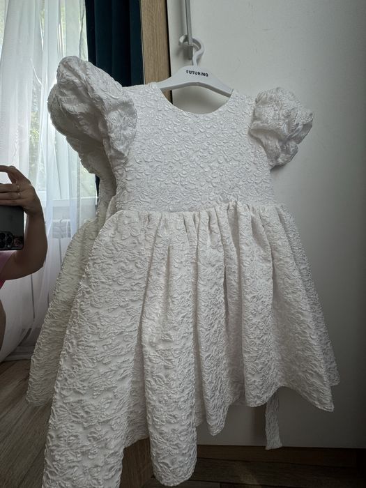 Продам белое бальное платье