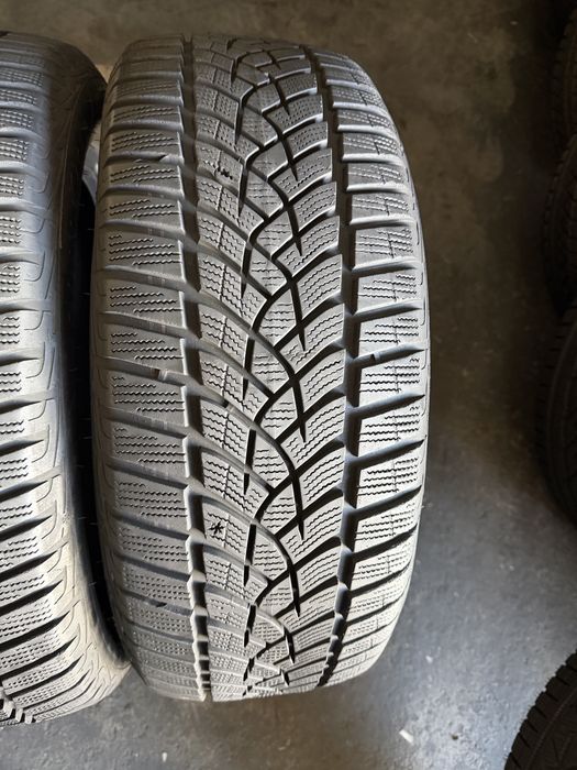 4 anvelope iarna 215/55/17 Goodyear 7-7.3 mm!