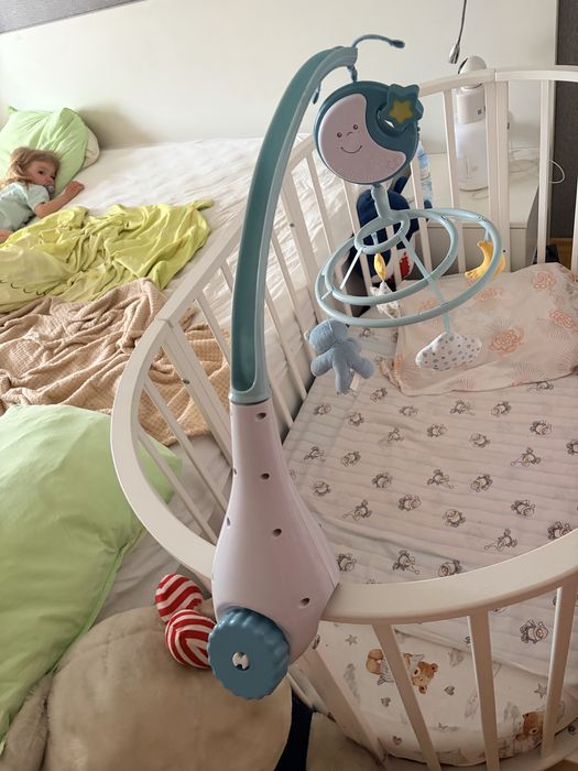 Продам детский мобиль для кроватки Chicco