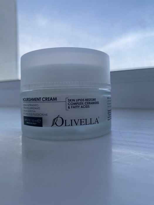Крем Olivella для лица (почти новый)