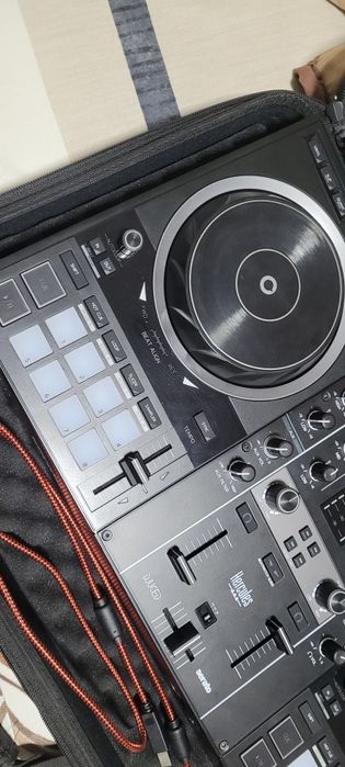 Controler DJ Hercules 500 + geantă UDG
