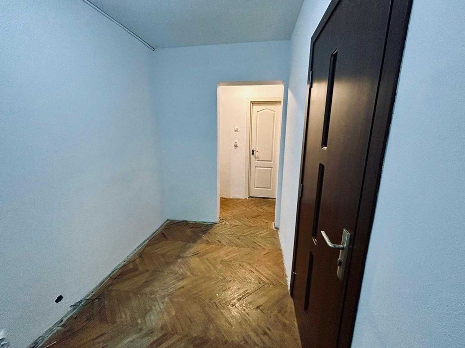 Vând apartament 4 camere DECOMANDAT, 86 mp, Aurel Vlaicu-Bloc izolat
