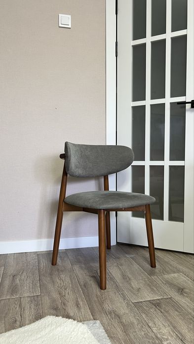 Продам стулья 2 шт