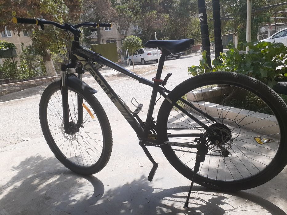 Velosiped велосипед сотилади.