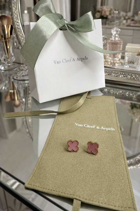 дамски розови детелини обеци със златисто нови с торбичка ван клиф van cleef VC идеален подарък за баловете розово бижу