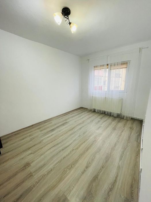 Proprietar fara comision Apartament 2 camere, 64,96 mp construiți, etaj 3 – Micro 5, Lugoj