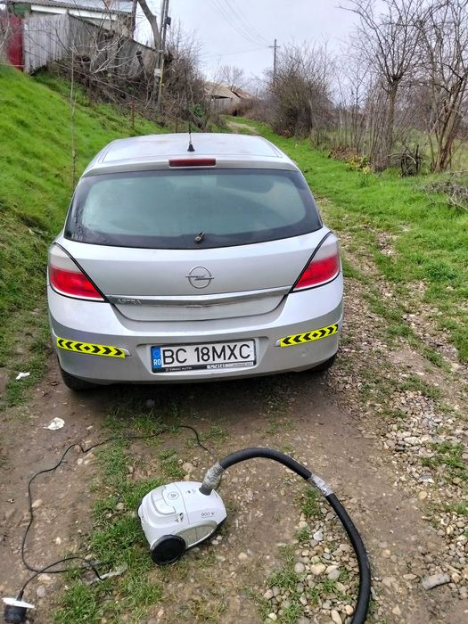 Vând Opel Astra h 17