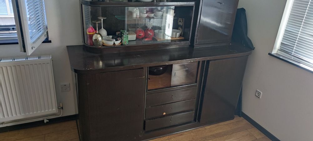 Подарявам скрин, шкаф