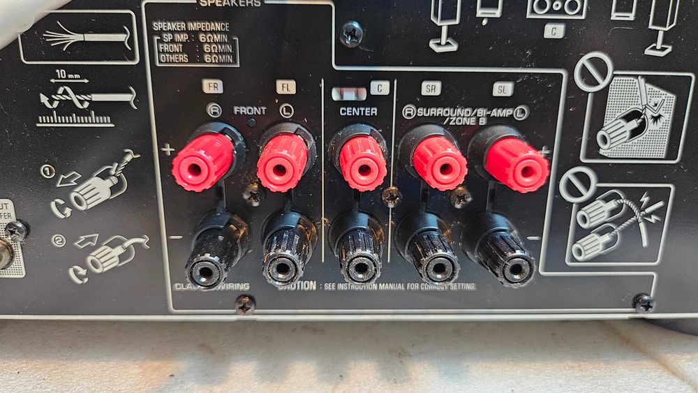 Receiver Yamaha MusicCast RX-V483 Negru