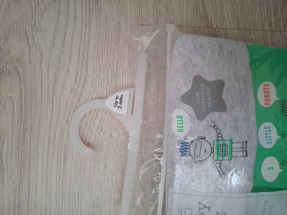 Бебешко боди 0-3