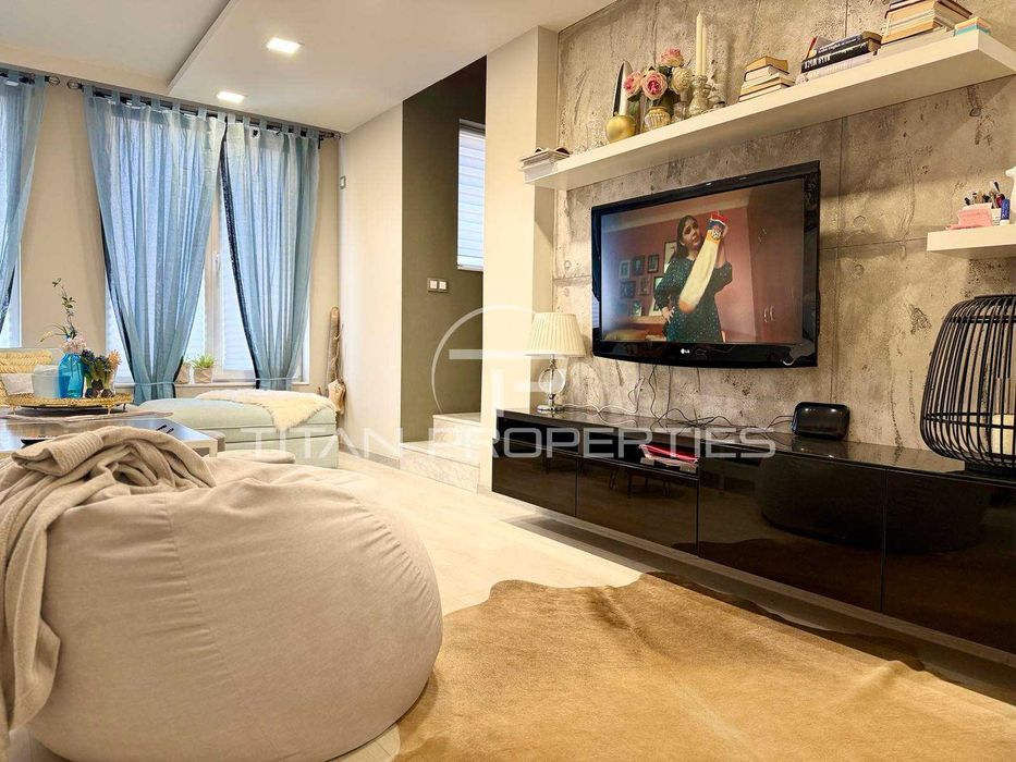 Двуетажна къща Беломорски