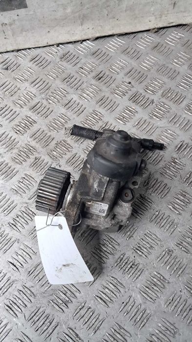 pompa injectie VW Passat B8 2.0 TDI CRLB cod 04L130755E / 0445010538