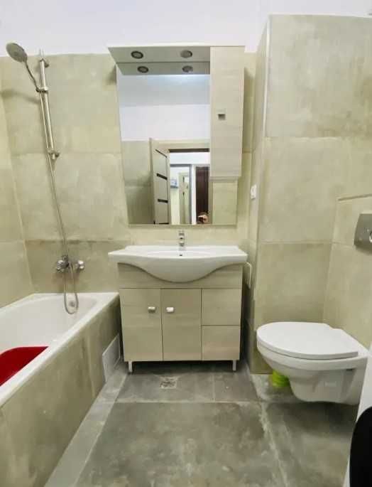 Дава се под наем Едностаен апартамент в Пловдив, Център - 48 кв.м за 163.2 € - Снимка #1