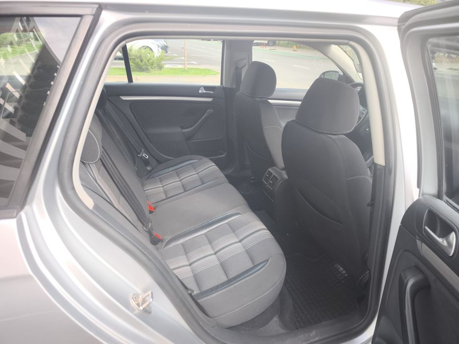 VW Golf 6 R20 Look / 1.6 TDI / Climatronic / Interior Mach / Navigație / An 2012