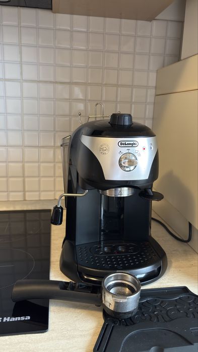 Aparat de cafea Automat Delonghi