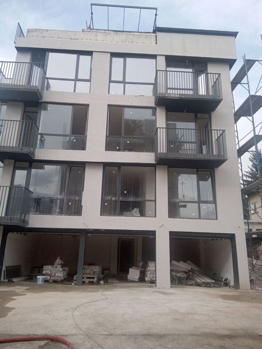 Четиристаен апартамент в Карпузица с АКТ 14!