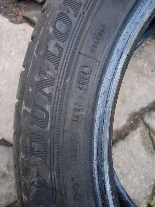 Vând 4 anvelope Dunlop aproape noi!