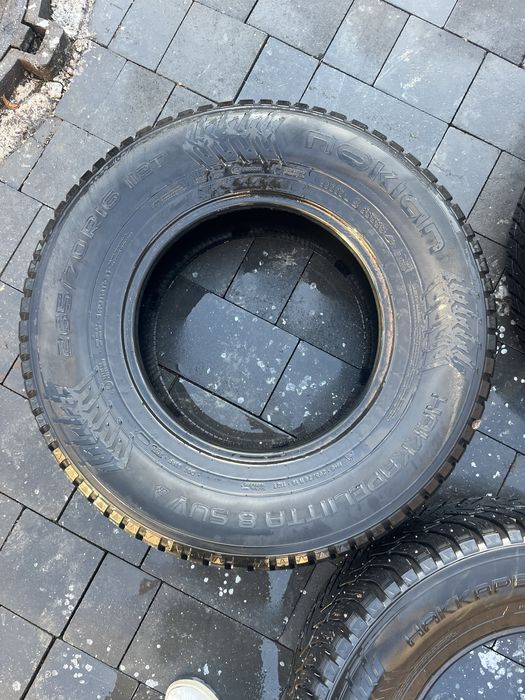 Резина зимняя Nokian