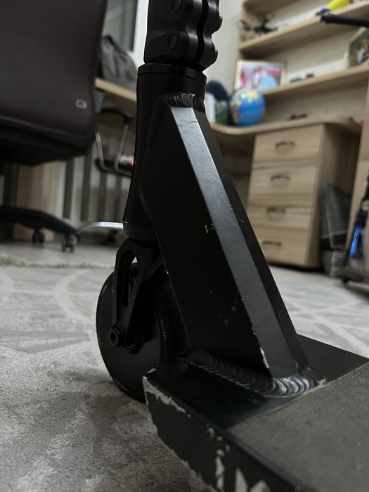 Кастомный трюковой самокат