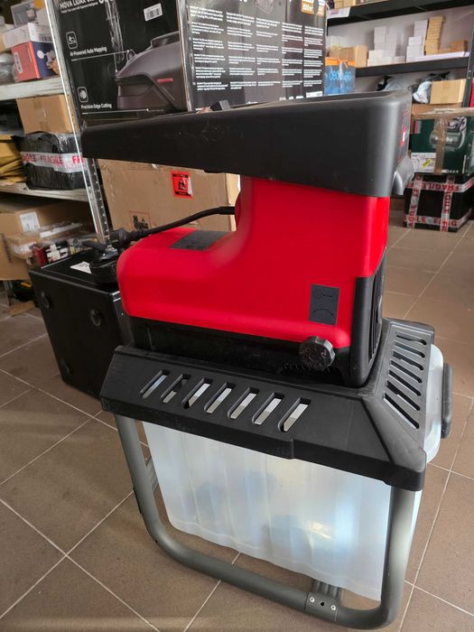 Einhell Tocator de frunze si crengi, electric silentios GC-RS 2845/1 CB