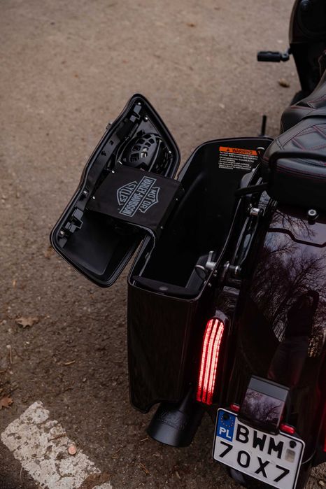 Vând Harley-Davidson Street Glide CVO 2019 – doar 6.600 mile